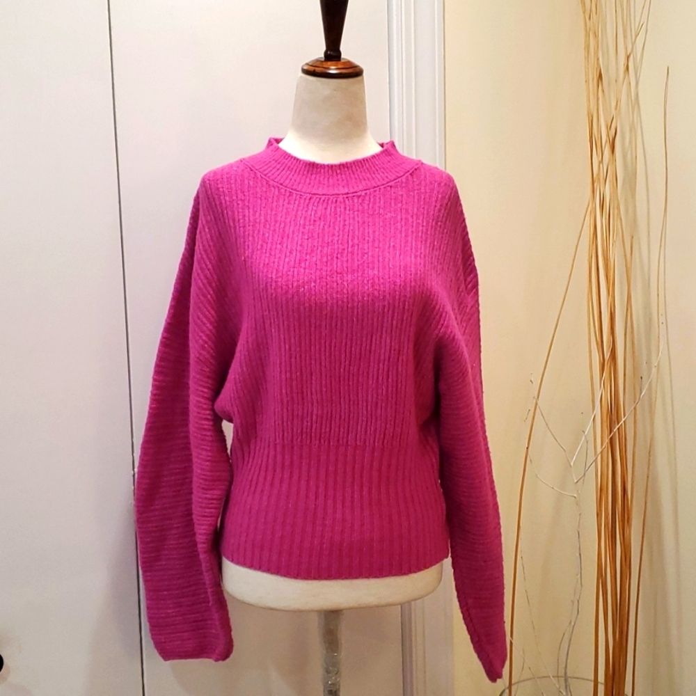 Pink Rose Size M Pullover Magenta Ribbed Wide Sleeve Sweater.